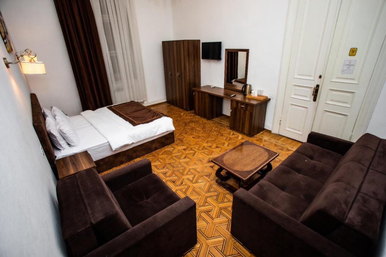 Malakan Hotel Baku Exteriör bild