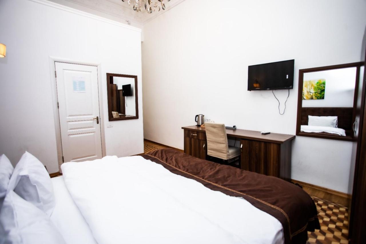 Malakan Hotel Baku Exteriör bild